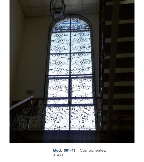 Balaustrada de Forja Doble Ce y Hojas Forja Pletina 12x6 mm