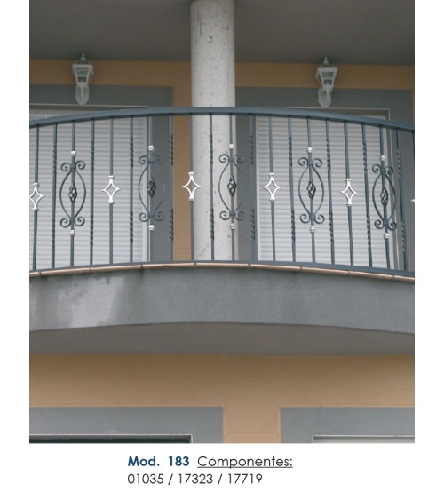 Balaustre Forjado Piña Central y Volutas Cuadrado 16 mm