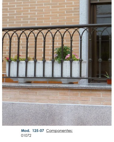 Balaustre Forjado Abanico Macolla Central Cuadrado 16 mm