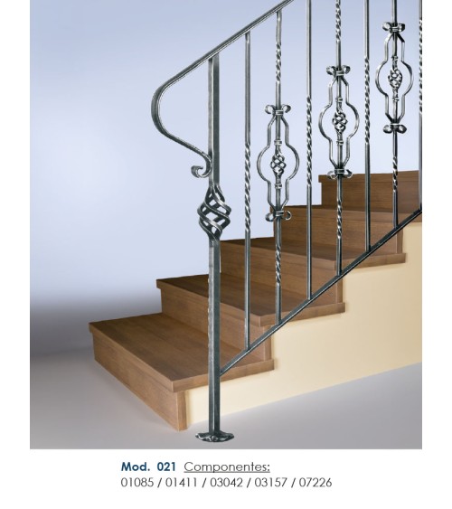 Arranques de Forja para Escalera Piña Central Cuadrado 30 mm