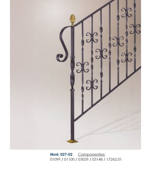 Balaustre Forjado Espiral Central y Doble Ce Cuadrado 14 mm