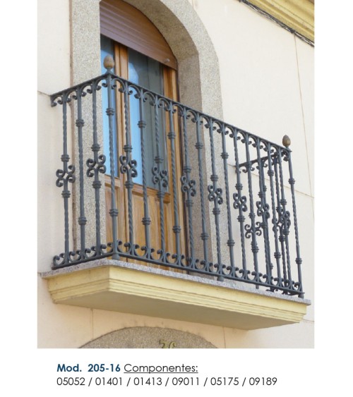 Pieza Central de Forja Rombo con Volutas Cuadrado 16-20 mm