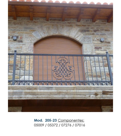 Panel de Forja con Panel Central y Rosetas Pletina 16x8 mm