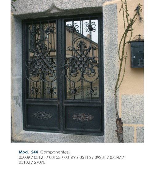 Panel de Forja con Panel Central y Rosetas Pletina 16x8 mm