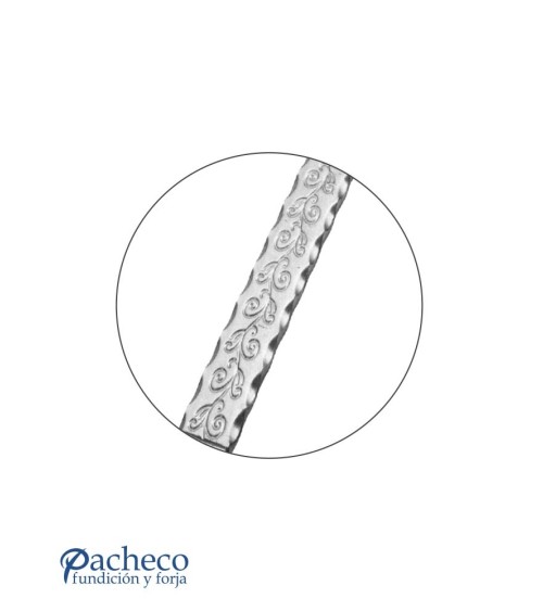 Pasamanos de Forja con Estampación Floral y Cantos Labrados Pletina 40x8 mm