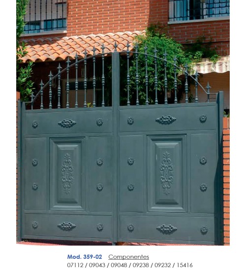 Plafón Ornamental con Rosetón Central de Hierro Fundido