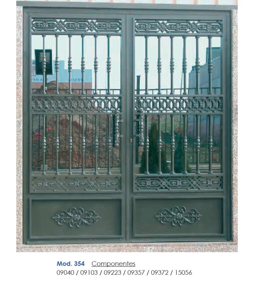 Solera de Hierro Fundido con Aros Entrelazados y Ornamento Central