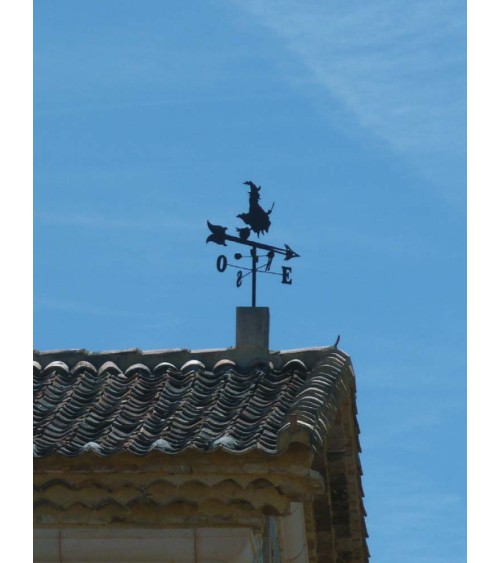 Veleta de Hierro Bruja Volando en Escoba para Tejado - Veleta de Viento con Cazoletas Decorativa Fabricada en España Veleta de Hierro Bruja Volando en Escoba para Tejado - Veleta de Viento con Cazoletas Decorativa Fabricada en España