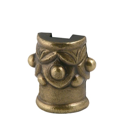 Macolla en latón patinado desmontable labrada clásica para barrotes de forja