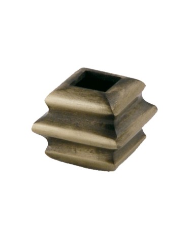 Macolla en latón patinado para barrote de forja cuadrado decorativa para portales y puertas de forja