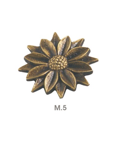 Adorno en latón patinado floral para puertas de portal y rejas