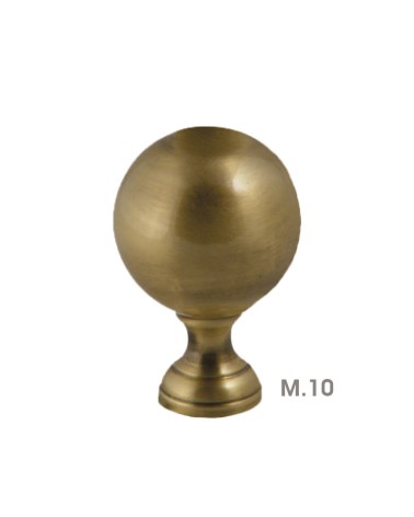 Remate en latón patinado tipo bola decorativa para barandillas y remates de escalera