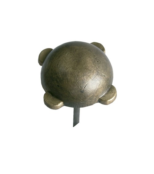 Clavo en latón patinado redondo con relieve para portones rústicos y rejas antiguas