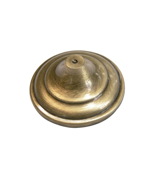 Clavo en latón patinado para portones rústicos y carpintería tradicional