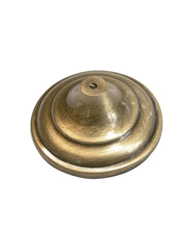 Clavo en latón patinado para portones rústicos y carpintería tradicional