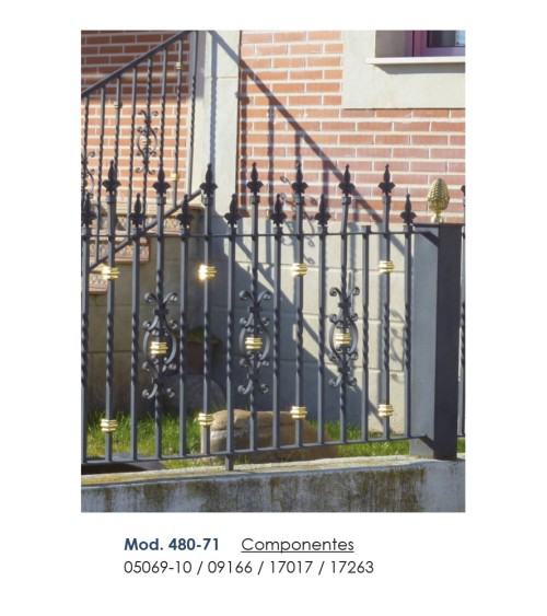 Remate en latón brillo tipo piña labrada para barandillas y escaleras decorativas Remate en latón brillo tipo piña labrada para barandillas y escaleras decorativas