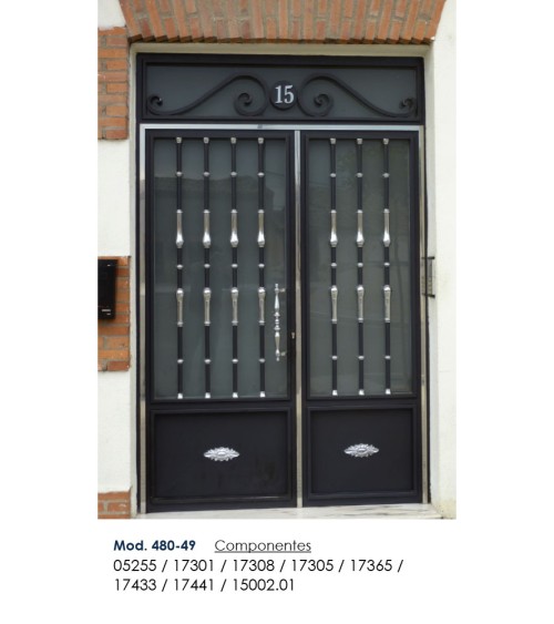 Macolla en latón cromado para barrote de forja redondo acampanada para puertas de entrada y rejas