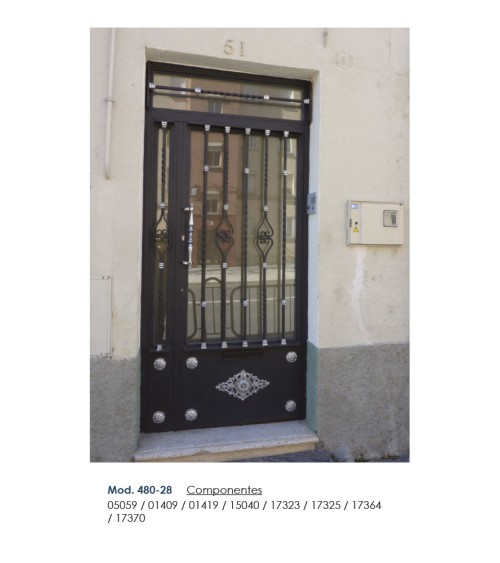 Macolla en latón cromado para barrote de forja cuadrado estampada para puertas de entrada y portales