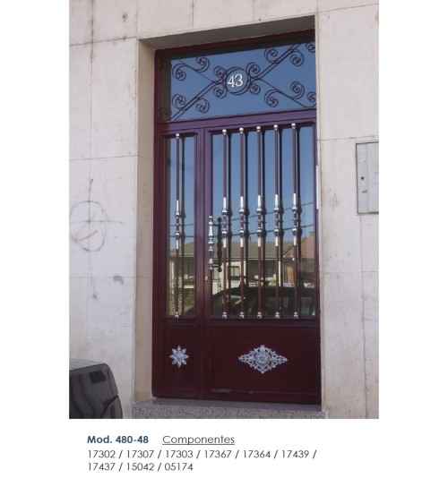 Rosetón en latón cromado floral estrellado para portales y rejas decorativas