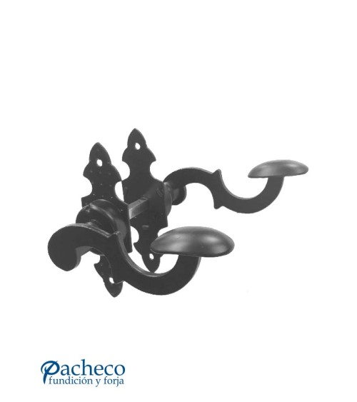 Manilla de forja rústica curva con placa decorada para puerta de hierro