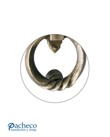 Llamador de Forja Patinada para Puertas Rústicas