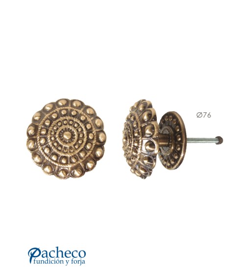 Pomo charro de latón patinado para portón rústico