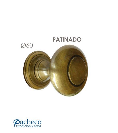 Pomo de latón patinado para puerta rústica