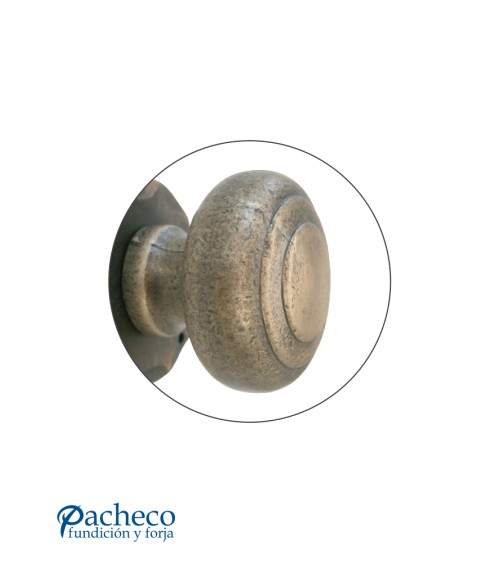 Pomo rústico envejecido para puerta antigua