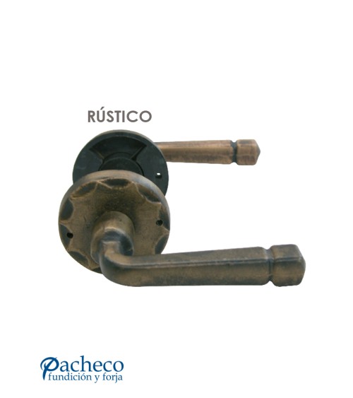 Manilla rústica de latón patinado para puerta de interior