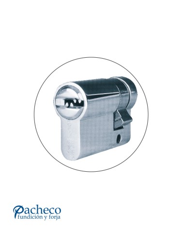 Cilindro de seguridad de leva corta en acabado niquelado para puertas exteriores