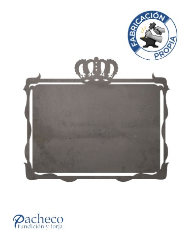 Placa de hierro contorno coronado con calado para señalética exclusiva y decoración de fachadas