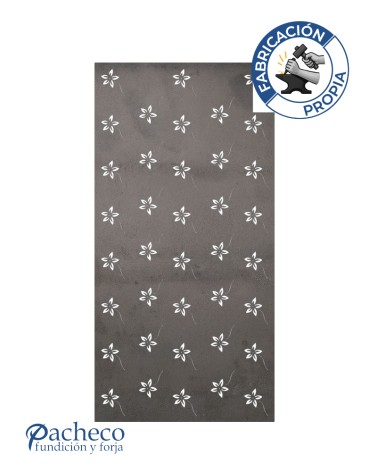 Panel de hierro calado con motivo floral repetitivo para barandillas y separación de ambientes exteriores