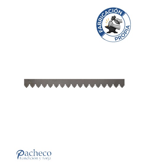 Greca de hierro dientes triangulares para remate clásico en balcones y cubiertas