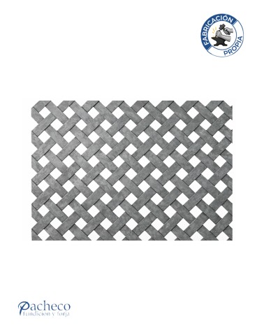 Celosía de hierro diseño simulación trenzada en rombos para cerramientos decorativos en chalets