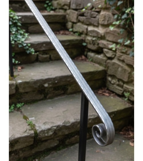 Remate para Pasamanos de Forja de Caracol Liso con Cantos Labrados Pletina 40x8 mm