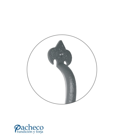 Tirador de forja curvo con placa ornamental para puerta principal