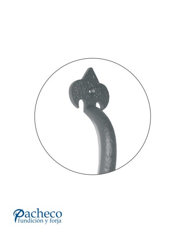 Tirador de forja curvo con placa ornamental para puerta principal