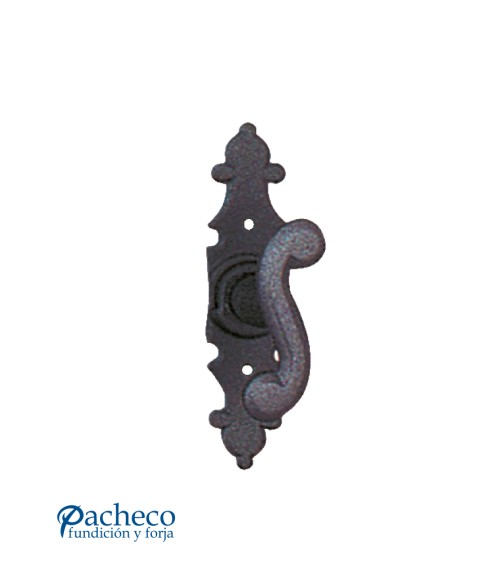 Tirador de hierro forjado tipo hélice decorada para puerta rústica