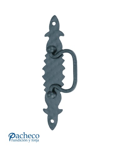 Tirador de hierro forjado en anilla con placa para puerta principal
