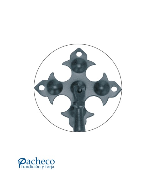 Tirador de forja rústica en cruz decorada para arcones y muebles tradicionales