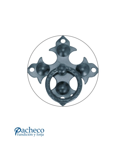 Llamador de forja rústica en cruz con anilla para portón tradicional