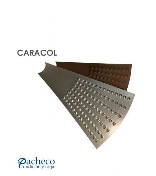 Peldaño Galvanizado para Escalera de Caracol con Superficie Antideslizante