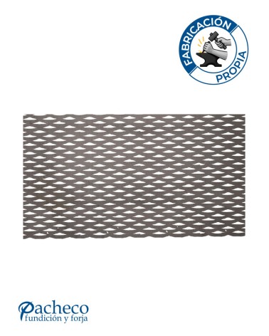 Celosía de hierro tipo chapa deployé para cerramientos resistentes en viviendas y zonas exteriores