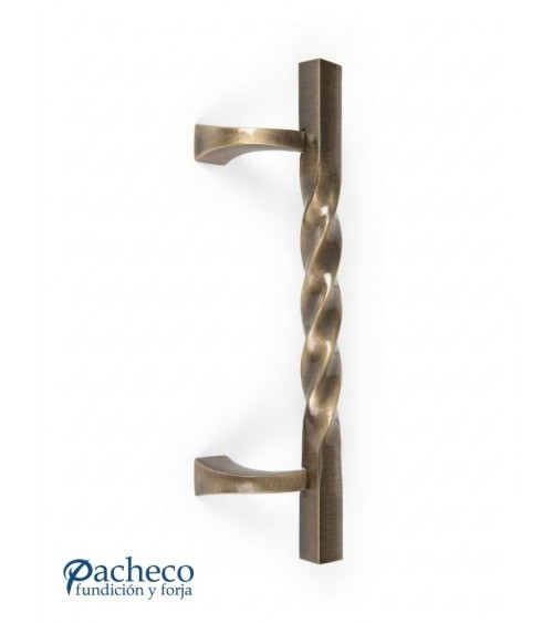 Tirador de latón patinado entorchado desplazado con soporte rectangular para portón de entrada