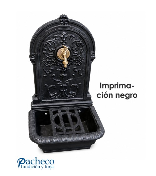 Fuente de hierro fundido con imprimación en negro con caño de latón
